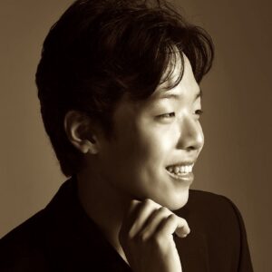 Hyuk Lee